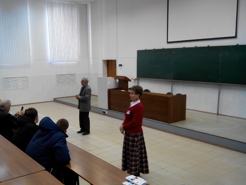 На факультете вычислительной техники принимали гостей в связи с проведением Дня открытых дверей университета.